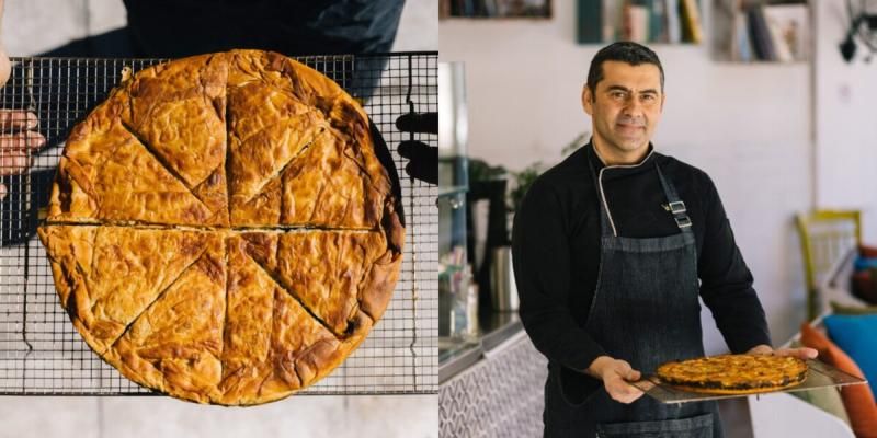 Στο Παλαιό Φάληρο Ένας Μυκονιάτης Βγάζει Κρεμμυδόπιτα Και Πλαστό Από Τα Κάρβουνα